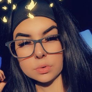 Meet your Posher, Riley